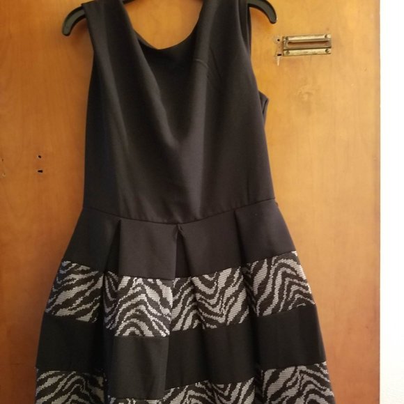 Tiana B Black Cocktail Dress Size 10 - Picture 1 of 3